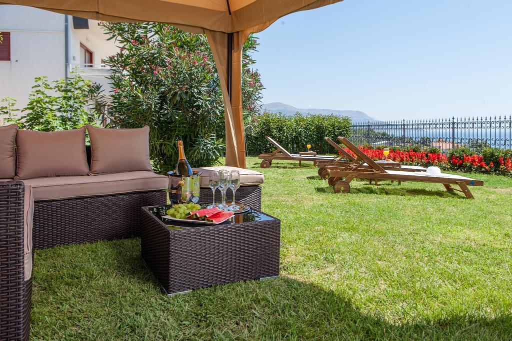 Villa Sea Breeze Split Exteriör bild